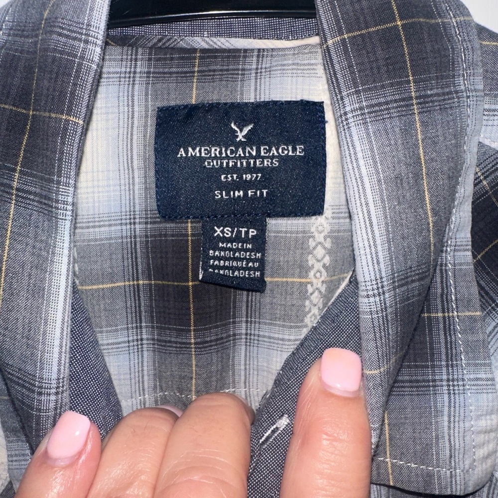 American Eagle Outfitters Gray Plaid Shirt - Picture 2 of 3